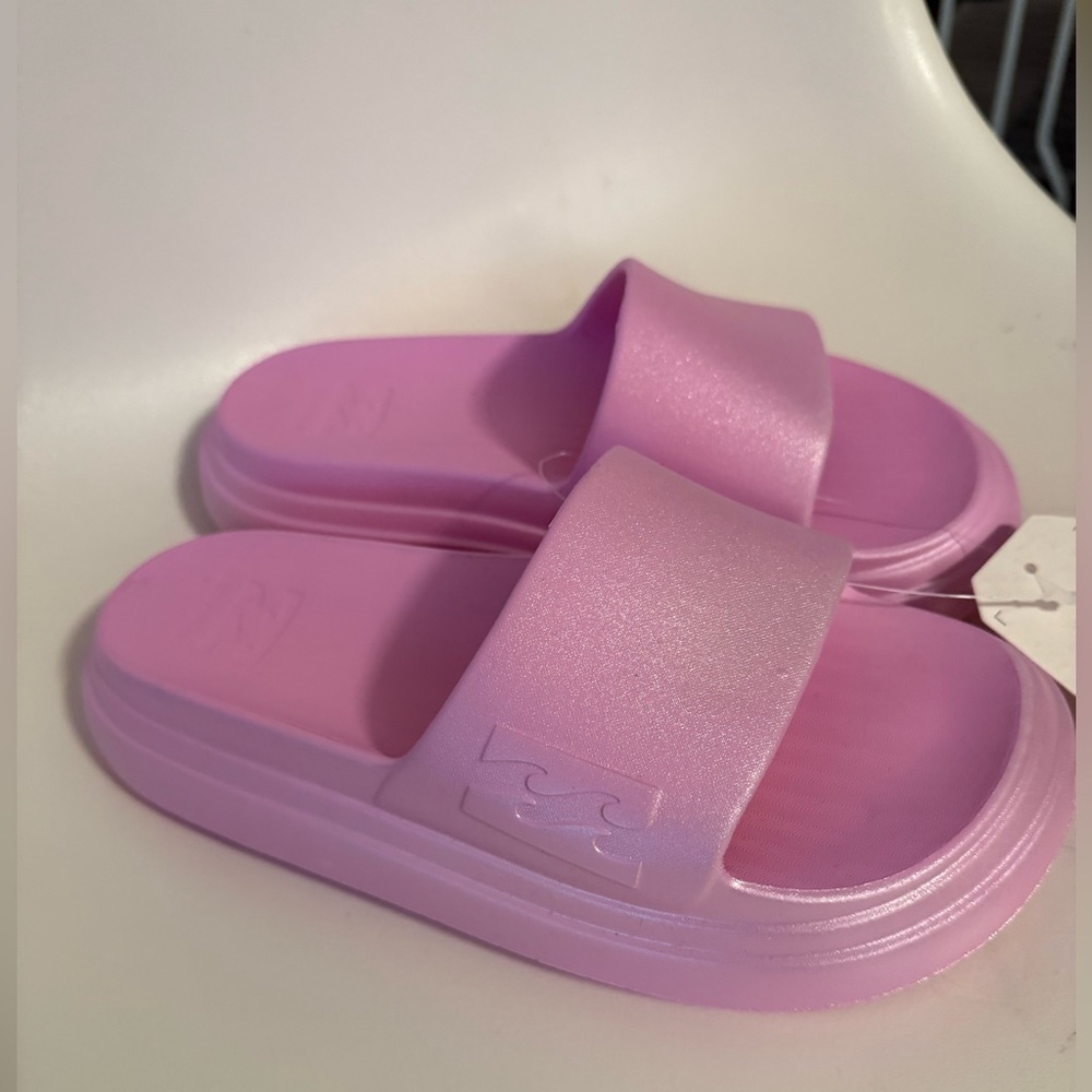 Billabong Light Pink Slides Sandals - Kids 3.5 Fits like Women’s size 5.